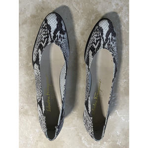 Salvatore Ferragamo Snake Skin Ballet Flats SZ 7 4A (7 AAAA) Narrow 13658